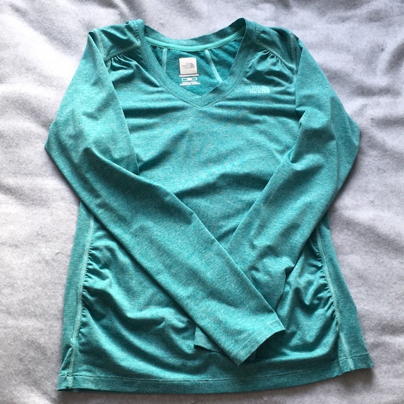 The North Face Tops - Long Sleeve Blue North Face Top